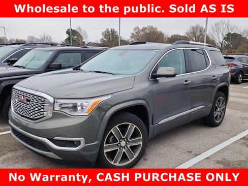 Used 2017 GMC Acadia Denali w/ Technology Package image 4