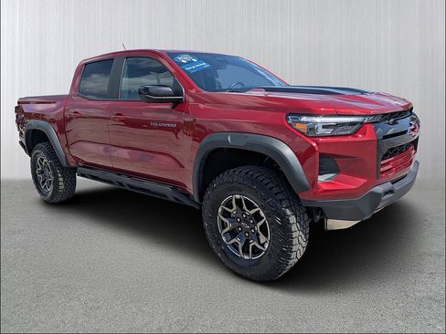 Certified 2023 Chevrolet Colorado ZR2 w/ ZR2 Convenience Package III AWD/4WD image 1