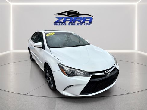 Used 2015 Toyota Camry XSE w/ Moonroof Package FWD image 7