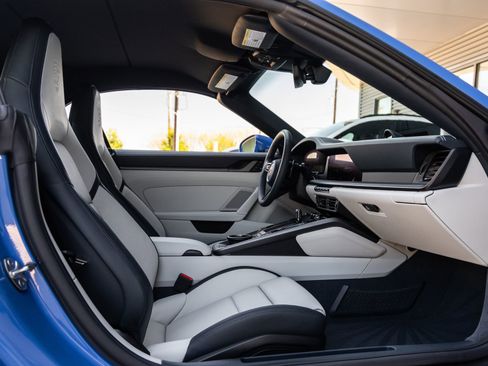 New 2026 Porsche 911 Carrera image 42