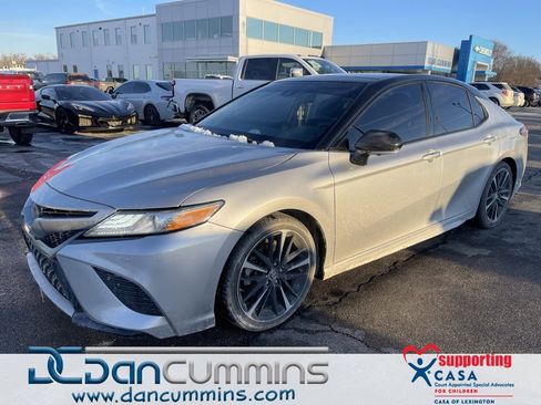 Used 2019 Toyota Camry XSE image 1