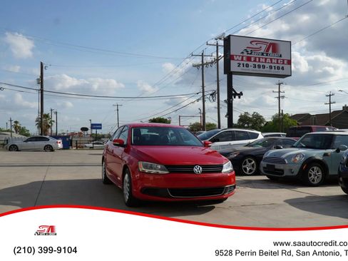 Used 2013 Volkswagen Jetta SE image 1