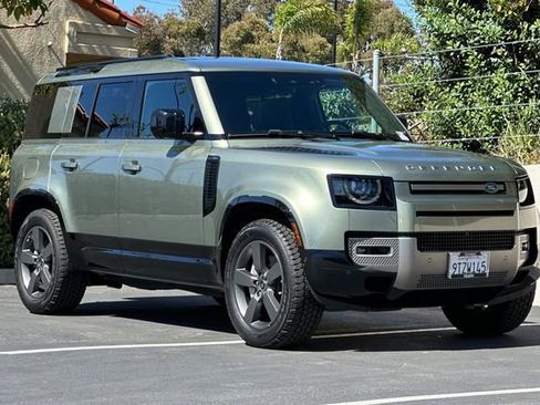 Certified 2025 Land Rover Defender 110 X-Dynamic SE AWD/4WD image 7