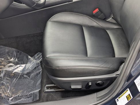 Used 2025 MAZDA MAZDA3 s image 28