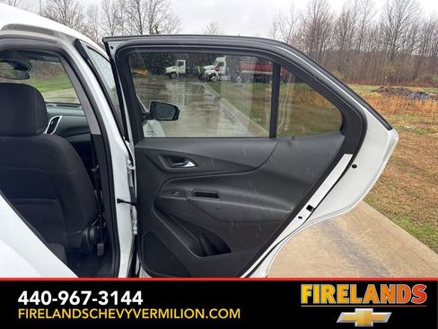 Used 2024 Chevrolet Equinox LT image 32