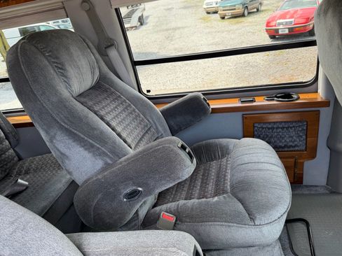 Used 2003 Chevrolet Astro RWD image 27