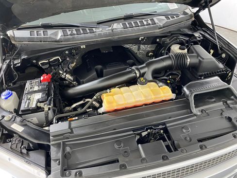 Used 2018 Ford F150 Platinum w/ Equipment Group 701A Luxury image 30