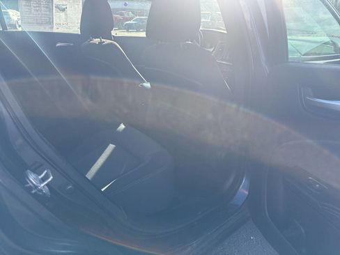 Used 2018 Dodge Charger SXT w/ Blacktop Package image 19