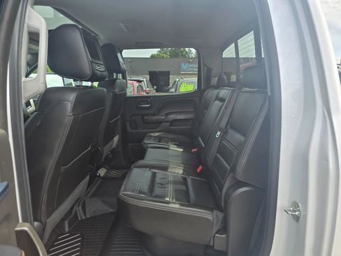 Used 2018 GMC Sierra 2500 Denali w/ Duramax Plus Package AWD/4WD image 15