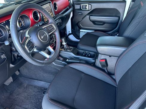 Used 2023 Jeep Wrangler Unlimited Rubicon image 12