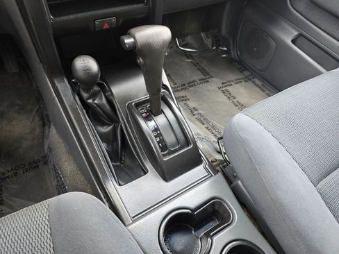 Used 2004 Nissan Frontier S/C AWD/4WD image 31