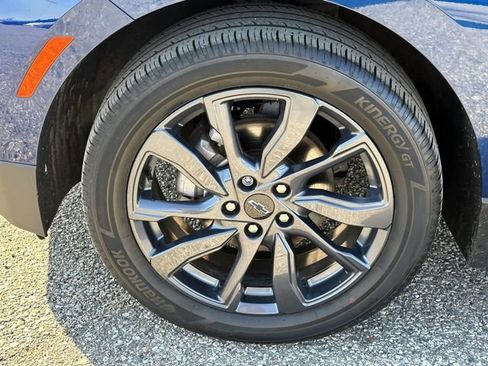 Used 2023 Chevrolet Equinox RS FWD image 10