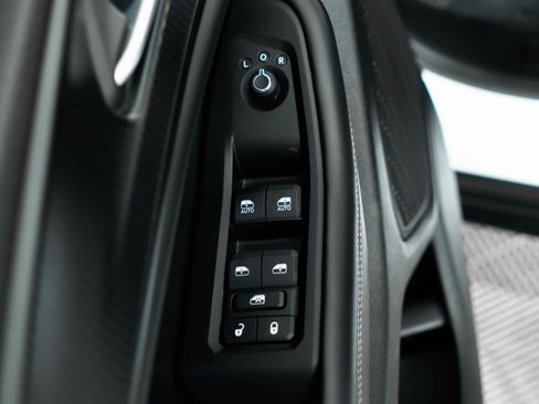 Used 2024 Jeep Grand Cherokee L Altitude image 21