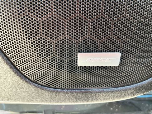 Used 2022 GMC Acadia Denali w/ Denali Ultimate Package image 18