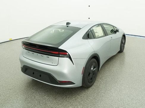 New 2026 Toyota Prius LE image 8