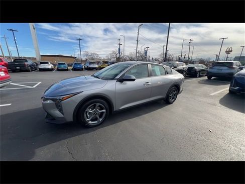 Used 2025 Kia K4 LXS image 4