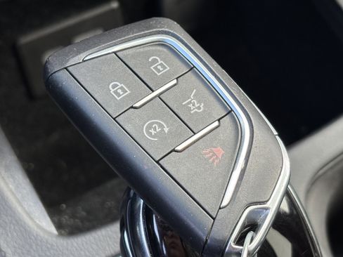 Certified 2024 Cadillac XT4 Premium Luxury image 30