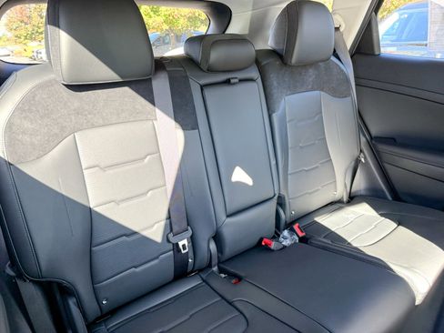 New 2026 Kia Sportage SX image 10