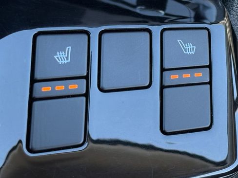 Used 2024 Kia Sportage EX image 4