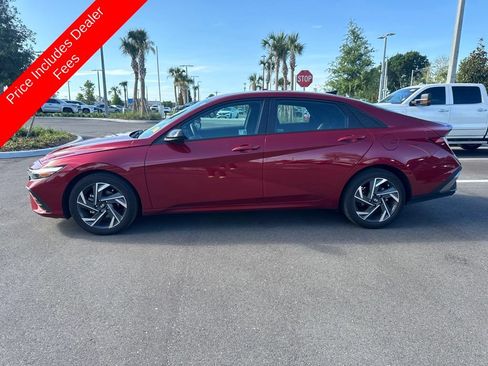 Used 2025 Hyundai Elantra Sport FWD image 2