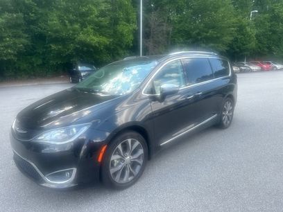 Used 2017 Chrysler Pacifica Limited