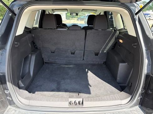 Used 2018 Ford Escape SE w/ SE Sync 3 Package FWD image 13