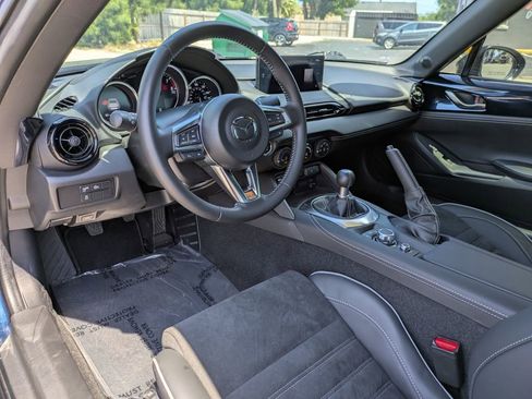 Used 2025 MAZDA MX-5 Miata RF Club image 14