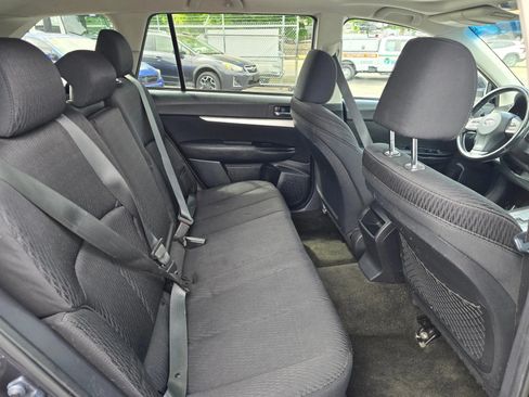 Used 2012 Subaru Outback 2.5i Premium AWD/4WD image 13