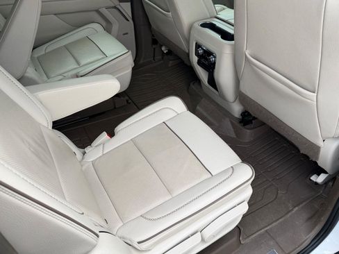 Used 2022 GMC Yukon XL Denali w/ Denali Premium Package image 49