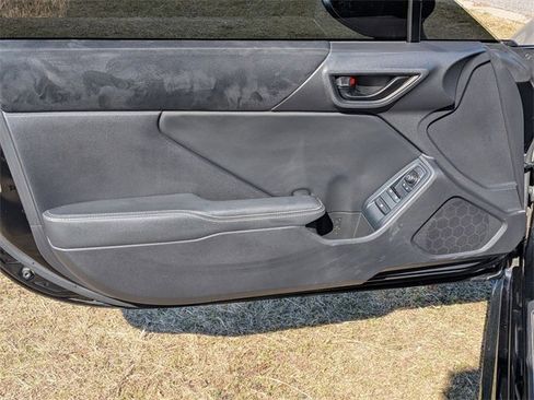 Used 2023 Toyota GR86 Premium image 11