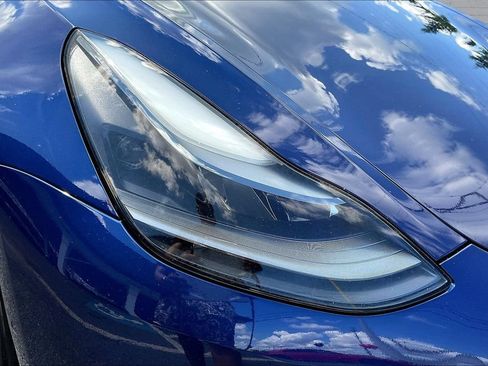 Used 2022 Tesla Model 3 Long Range AWD/4WD image 27