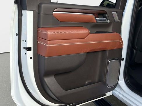 New 2026 GMC Sierra 2500 Denali Ultimate AWD/4WD image 11