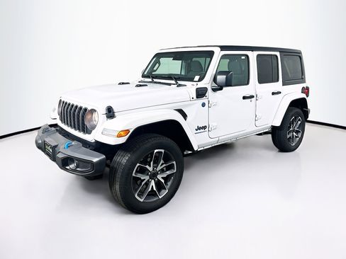 Used 2024 Jeep Wrangler Sport S w/ Convenience Group image 3