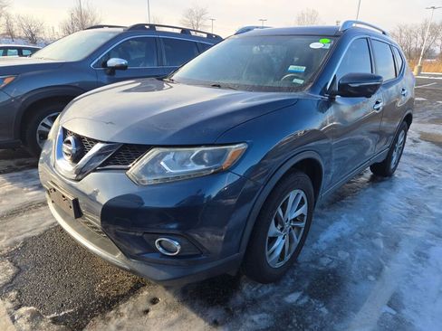 Used 2015 Nissan Rogue SL w/ SL Premium Package image 2