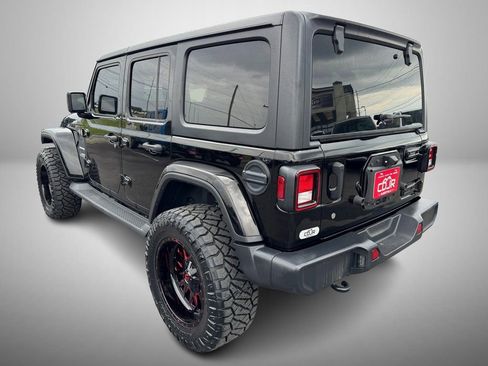 Used 2020 Jeep Wrangler Unlimited Sahara AWD/4WD image 4