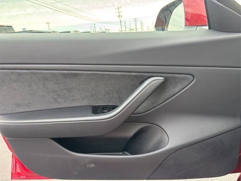 Used 2018 Tesla Model 3 Long Range image 18
