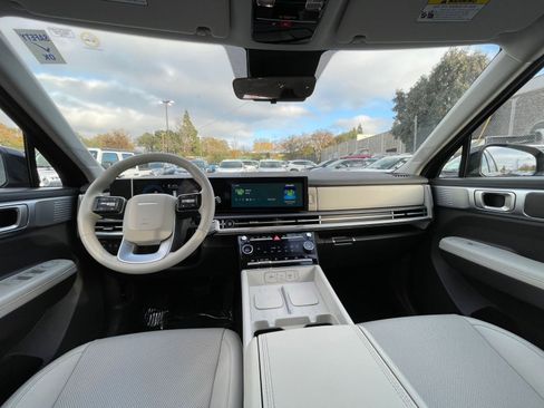 Used 2025 Hyundai Santa Fe SEL image 35