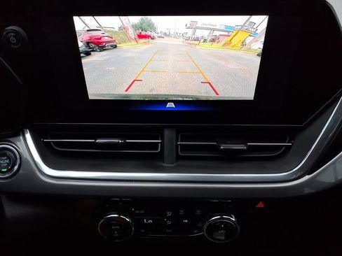 Used 2024 Chevrolet Trax ACTIV w/ Sunroof Package image 15