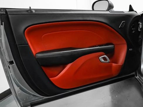 Used 2017 Dodge Challenger R/T RWD image 33