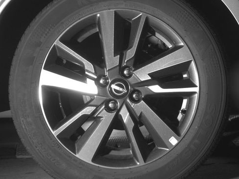 Used 2025 Nissan Versa SV FWD image 15
