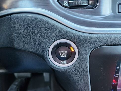 Used 2017 Dodge Charger R/T w/ Plus Group RWD image 21