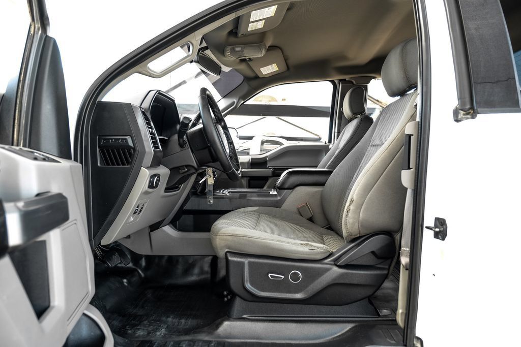 Used 2018 Ford F150 XLT w/ Equipment Group 301A Mid RWD image 3