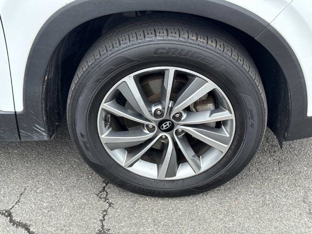 Used 2019 Hyundai Santa Fe SEL FWD image 6