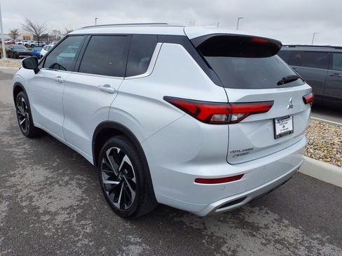 Used 2024 Mitsubishi Outlander SEL image 7