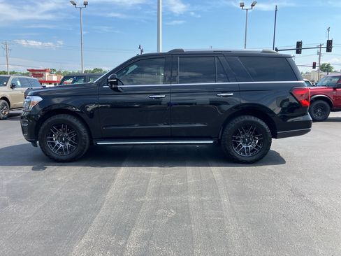 Used 2022 Ford Expedition Limited RWD image 3