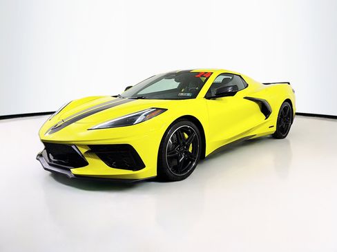 Used 2024 Chevrolet Corvette 3LT w/ Z51 Performance Package image 4