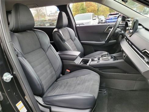 Used 2024 Mitsubishi Outlander SE image 18