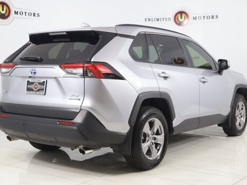 Used 2024 Toyota RAV4 XLE w/ Convenience Package image 3