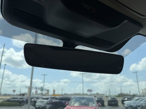 Certified 2025 INFINITI QX80 Luxe image 23