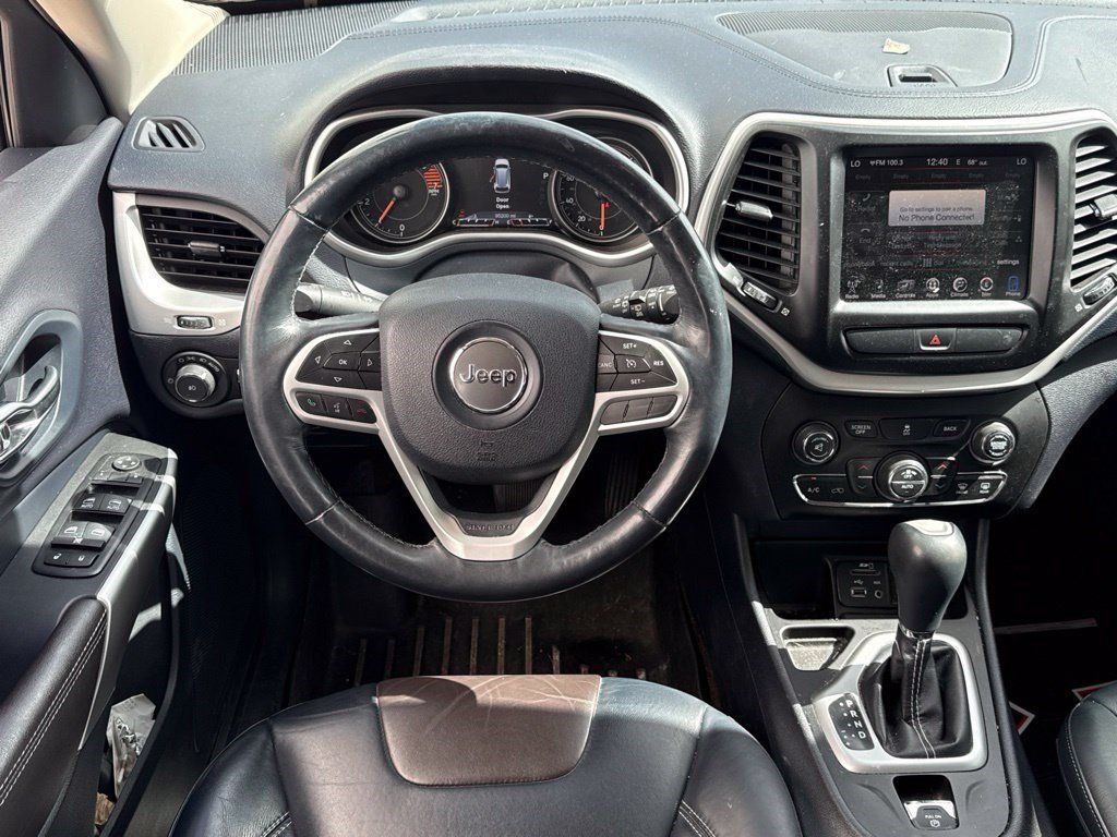 Used 2017 Jeep Cherokee Limited FWD image 8